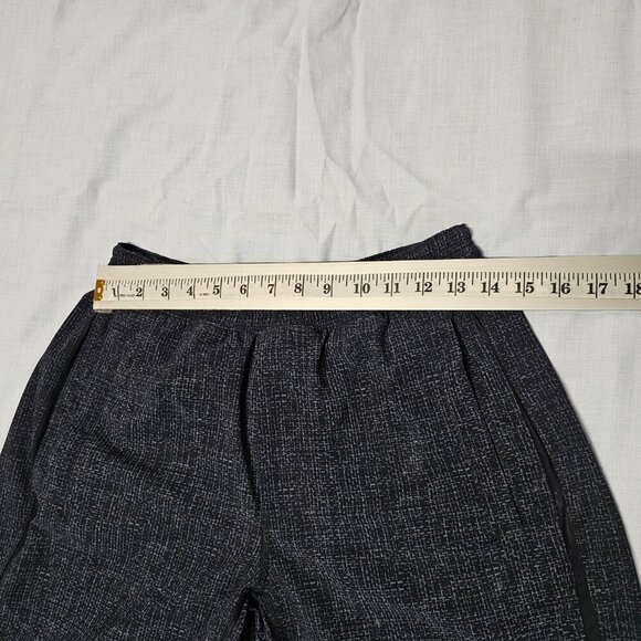 Lululemon Elastic Drawstring Waist Men Shorts Size M Black/Gray Unlined - Picture 6 of 15